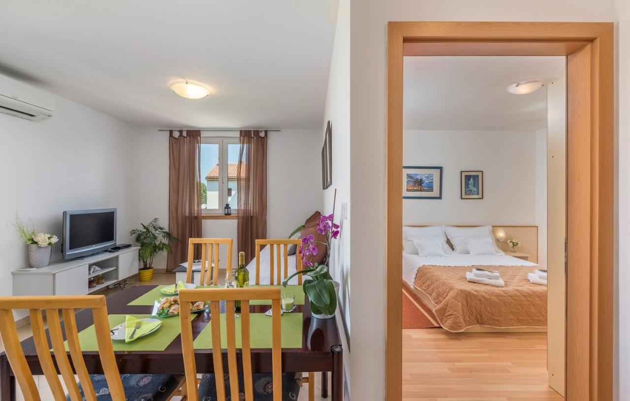 Apartment Nensi 포레치 외부 사진