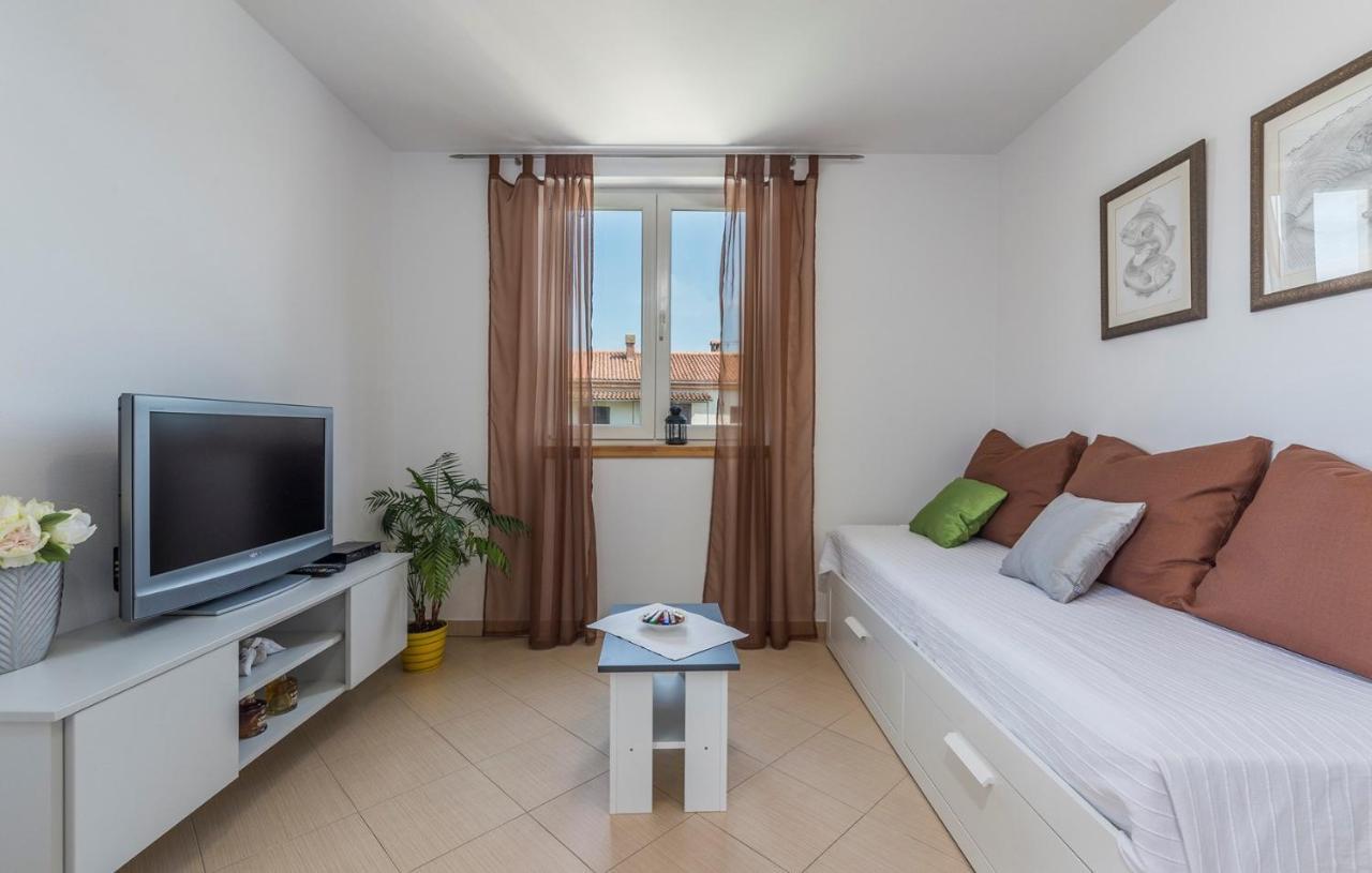 Apartment Nensi 포레치 외부 사진